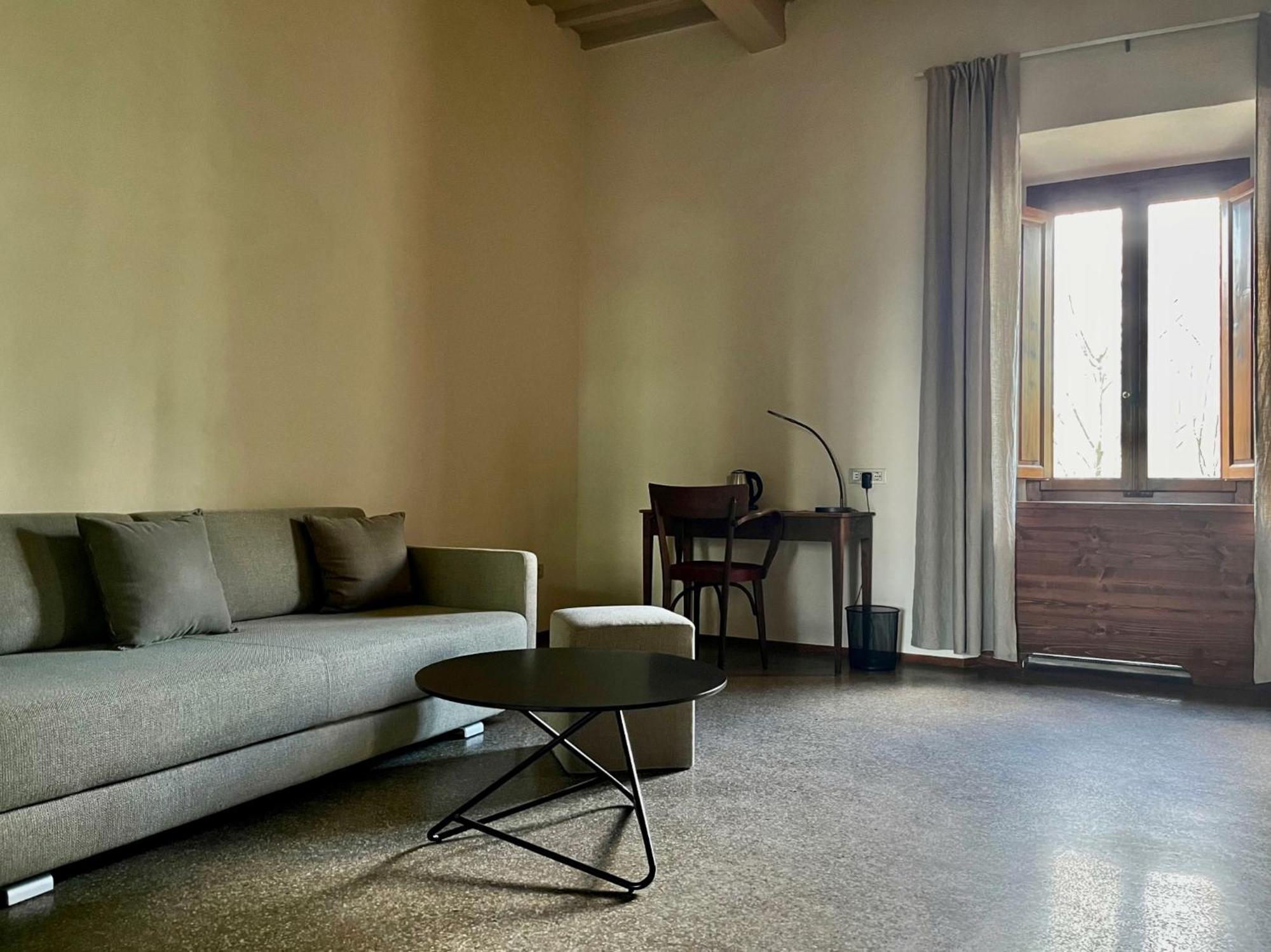 B&B Lo Scudaio Palazzo Marchionneschi Montescudaio Kültér fotó