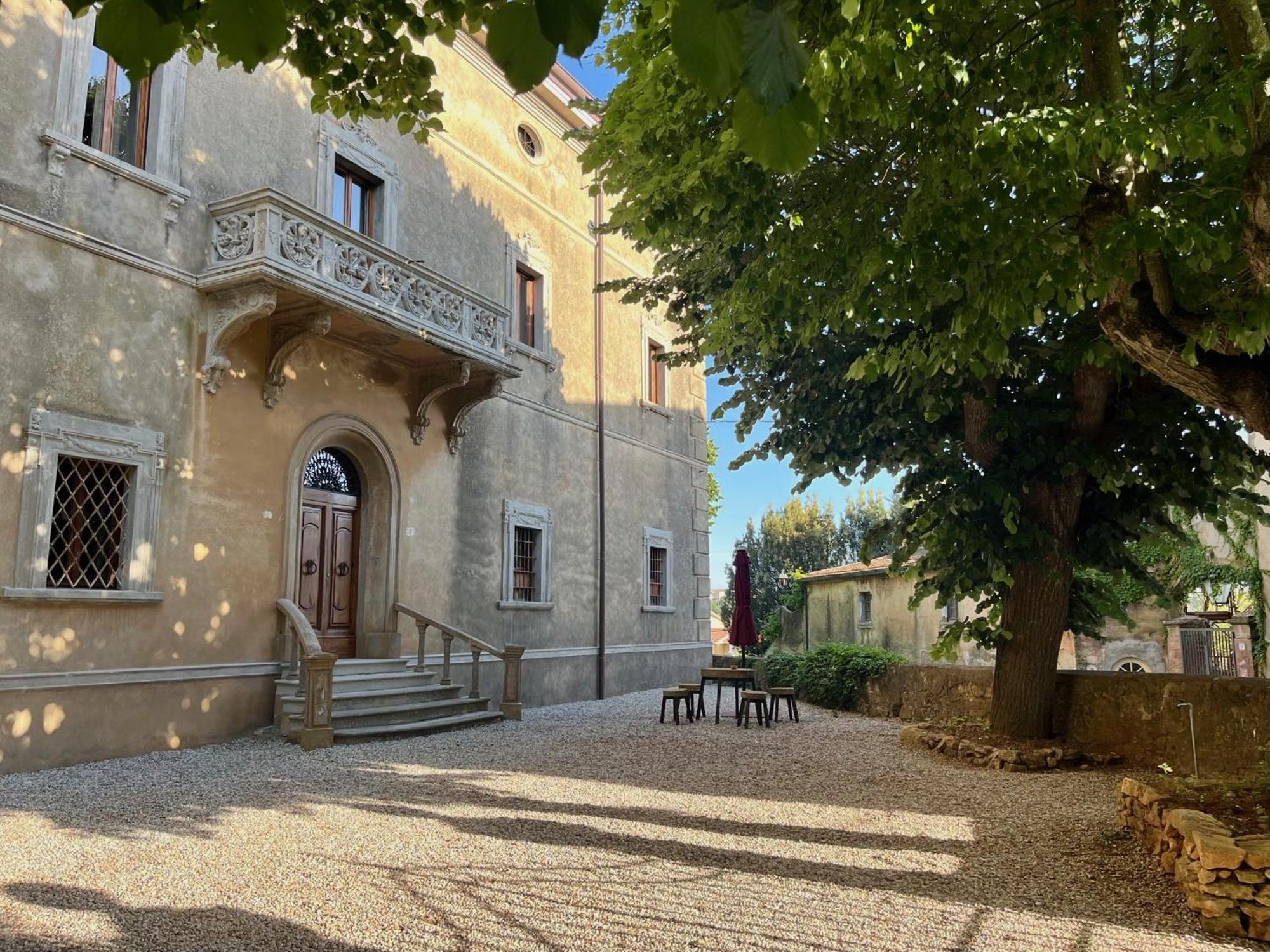 B&B Lo Scudaio Palazzo Marchionneschi Montescudaio Kültér fotó